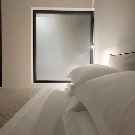 Eros And Psyche מלון